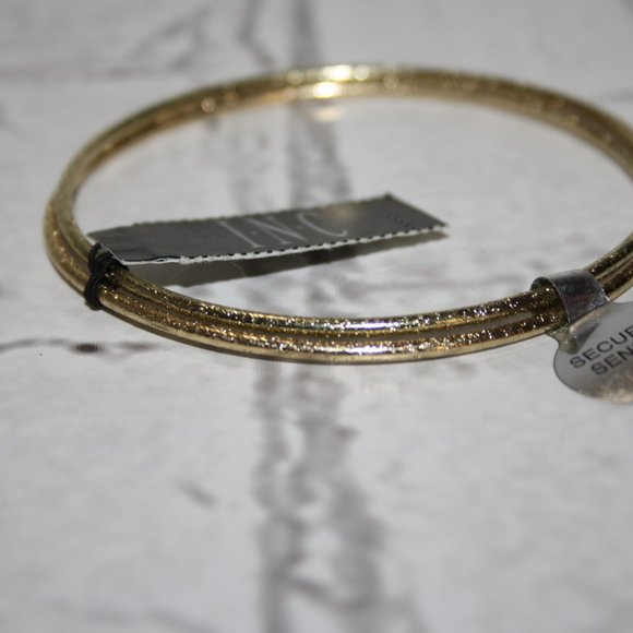 NWT INC Gold bangle bracelet set - Picture 4 of 5
